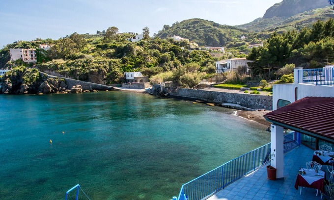 Lipari Historic Centre Hotel | Rocce Azzurre