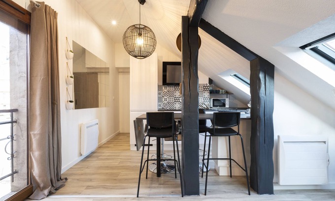 Nouvelle Ville Apartment | Rock In Share - Le Cocon thérèse