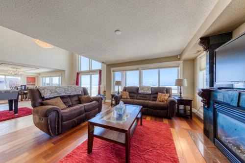Rockaway Beach House | Rockaway Beach Villa
