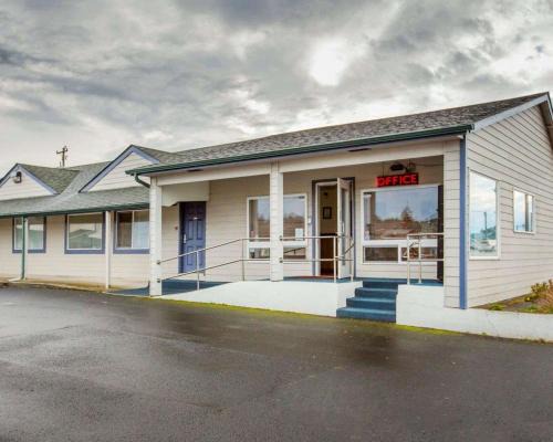 Newport Hotel | Rodeway Inn Newport