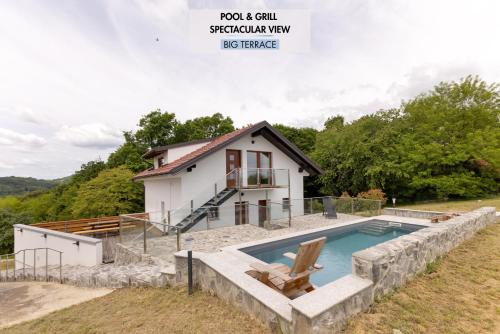 Bizeljsko Apartment | Roland House with Pool & Winery