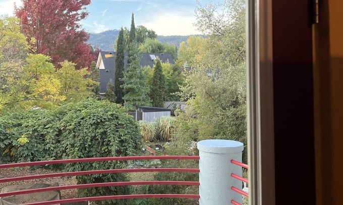 Ashland House | Romantic and Unique “Industrial Tuscan” home walking distance to town