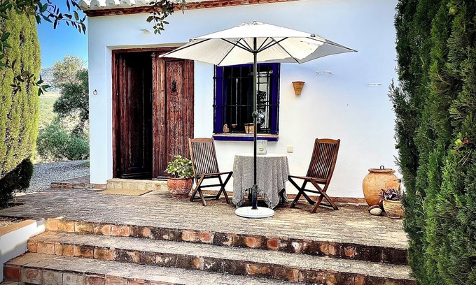 Riogordo Apartment | Romantic apartment, finca near Malaga