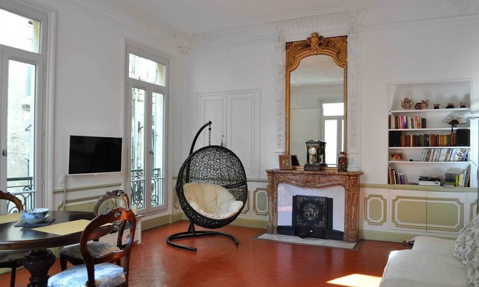 Avignon City Centre Apartment | Romantic Appartement in Avignon Intra Muros with Parking close by