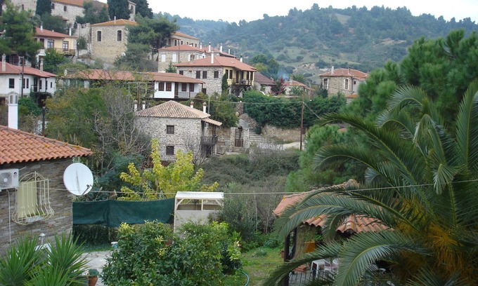 Nikita House | Romantic holiday home for two (+ toddler) in the village by the sea - Nikiti / Chalkidik