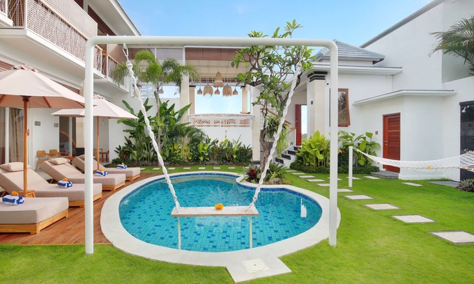 Berawa Villa | Romantic & Modern Suite Room In Canggu