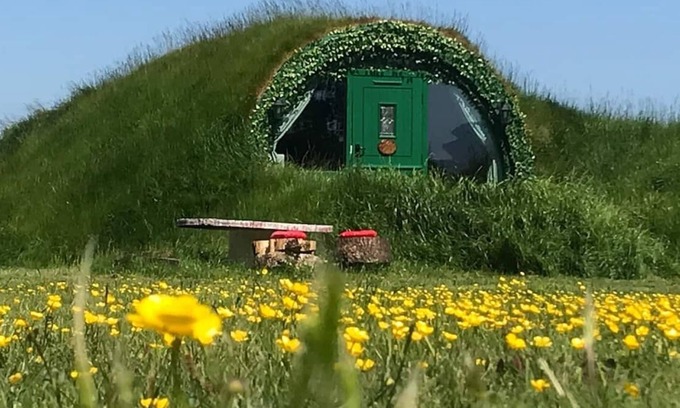 Tawstock Cabin | Romantic Rural Break In Countryside Castle Grounds