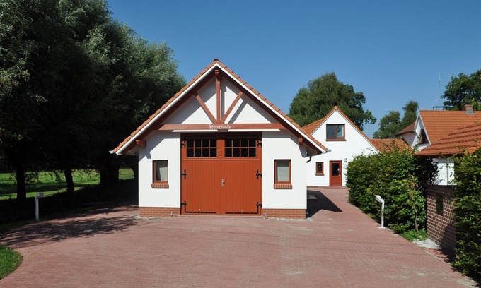 Ribnitz-Damgarten House | Romantic vacation home on the water with a dream view of the Fischland peninsula