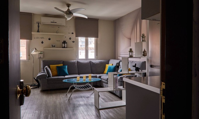 Palacio Apartment | Romantico apartamento en el centro de Madrid