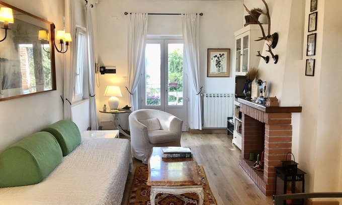 Zona XXVI Castel di Decima Apartment | Rome: Flat - 4 rooms for 4/5 persons: House with pool and garden