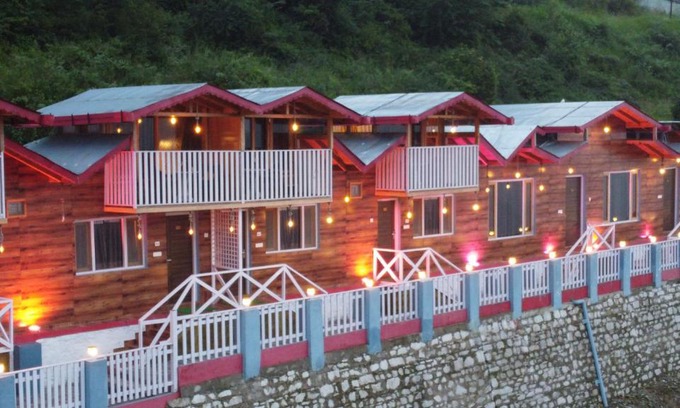Naina Range Hotel | Rooftop Cottages & Restaurant, Pangot