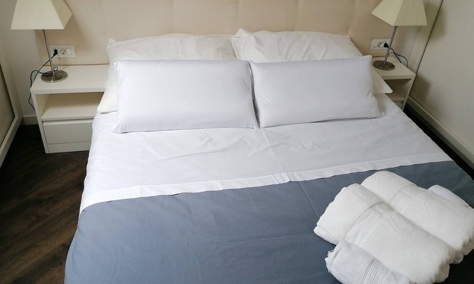 Belso-Ferencvaros Apartment | Rooftop Suite Budapest 5