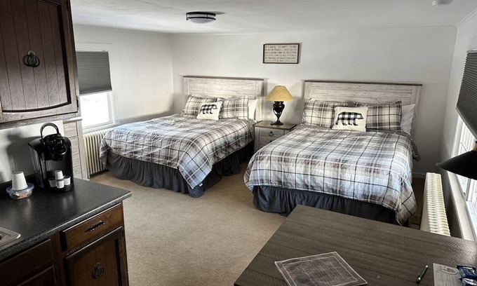 Schroon Lake Hotel | Room 106 two queen beds
