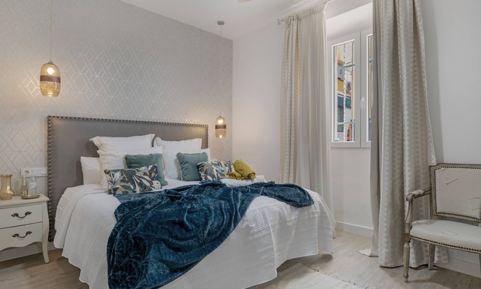 Alcala del Valle Apartment | Room 'Esmeralda' with Mountain View, Shared Terrace and Wi-Fi