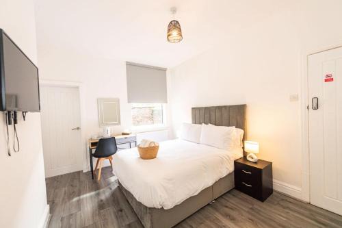 Anfield House | Room in Anfield