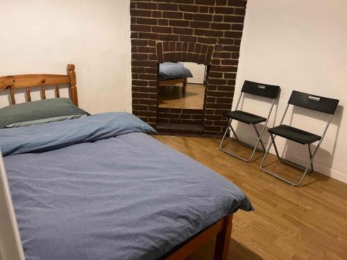Dartford House | Room in Dartford