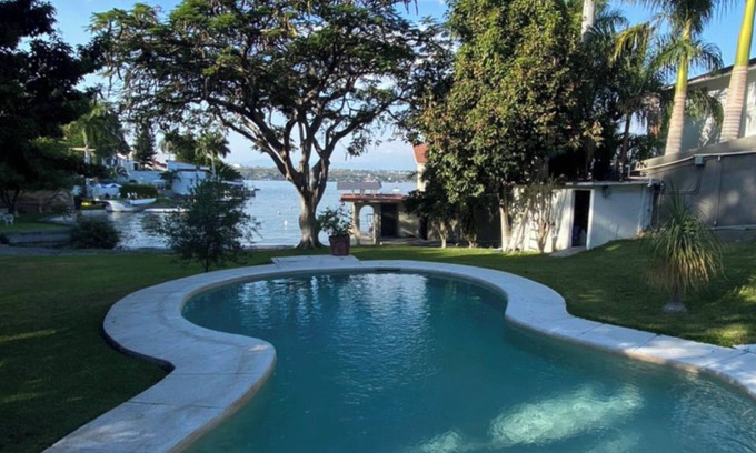 Tequesquitengo House | Room in House - Dream House on Lake Tequesquitengo