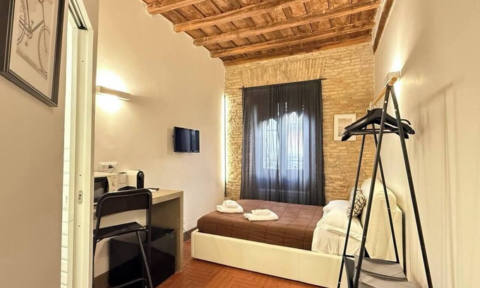 Rione VIII Sant'Eustachio House | Room in the heart of Rome near Pantheon