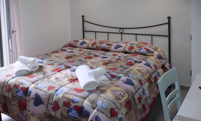 Cetara Apartment | Room 'Monolocale Scirocco Sea View' with Sea View, Wi-Fi and Air Conditioning