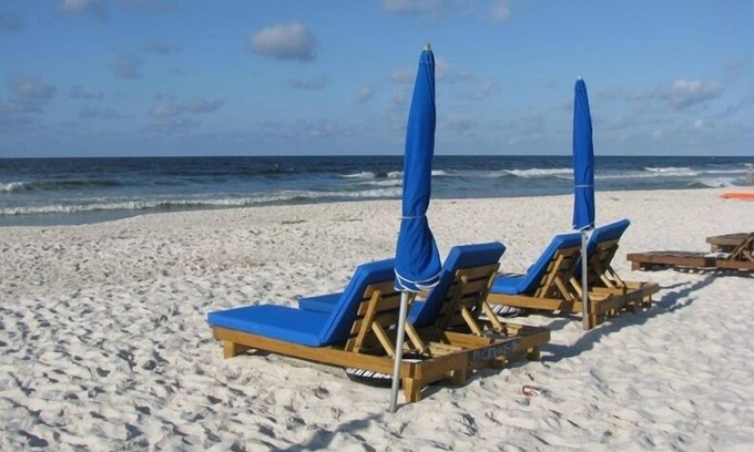 Gulf Shores Condo | Roomy, 3BR/2BA, Condo ~On~ the Beach!
