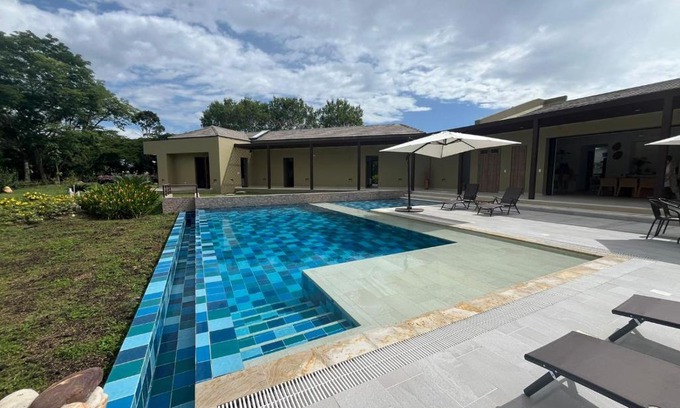 Anapoima Apartment | Roomy 4BR Villa with Pool at Mesa de Yeguas