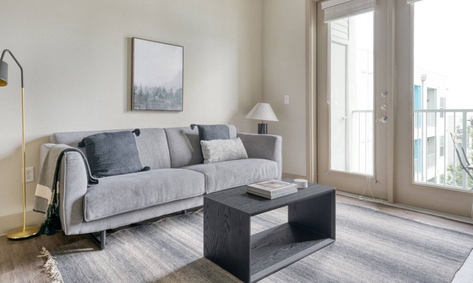 Chestnut Apartment | Roomy East Austin 1BR w/ Pool, Gym & W/D, nr restaurants, by Blueground