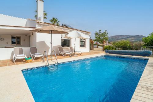 Vinuela Villa | Rosa