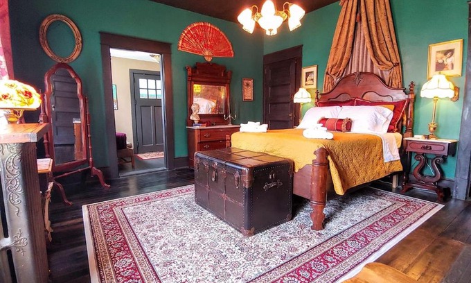 Bristol Apartment | Rosamond’s Room
