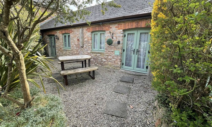 Paignton Apartment | Rose Cottage in Marldon, Paignton, Devon