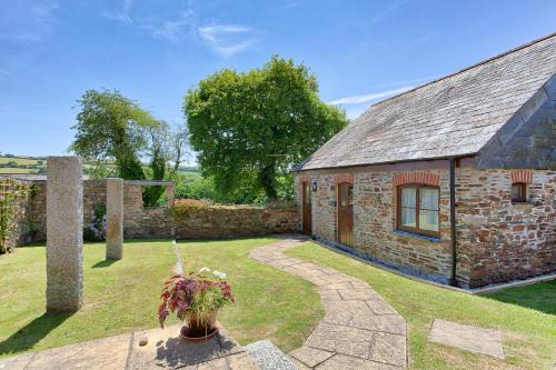 St Wenn House | Rose Cottage, Tregolls Farm