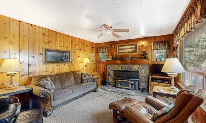 Joseph House | Rosebud Cottage