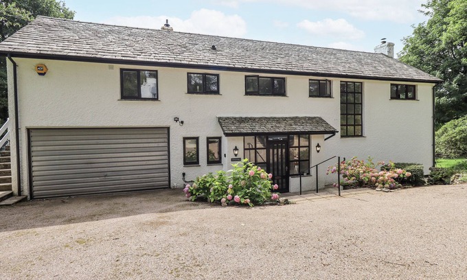 Crook Cottage | ROWAN HILL, family friendly, character holiday cottage in Crook