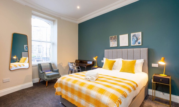 Old Town Apartment | Royal 2bed Apartment City Center