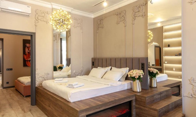 Lviv City Center Apartment | Royal apartment on Gorodotska 33 street