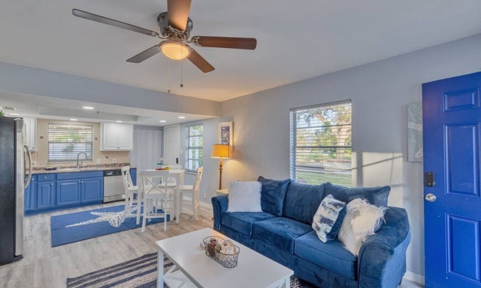 Gulfport Apartment | Royal Blue Downtown-Gulfport-CooledPool