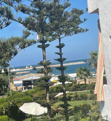 Al-Muntazah Apartment | Royal Chalet Maamourah Beach