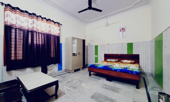 Amritsar Bed & Breakfast | Royal estate villa