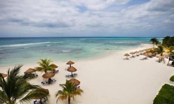 S.M. 57 Resort | Royal Hacienda Beachfront Resort Playa Del Carmen
