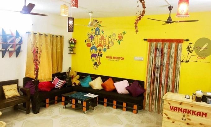 Anna Nagar Bed & Breakfast | Royal Meriton Paying Guest for Men