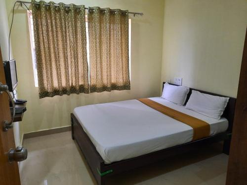 Mysore Cabin | Royal Suvarna Comforts