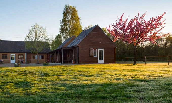 Neuvy-en-Sullias House | RUDIOBUS group accommodation for 30 people.