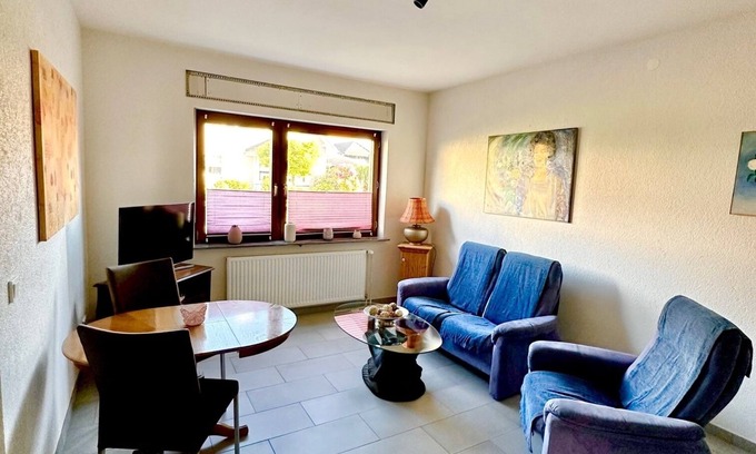 Niederemmel Apartment | Ruhige Ferienwohnung mit Garten im Erdgeschoss