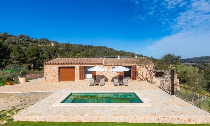 Manacor House | Rural Home "Can Jaume" with Pool, Terrace, Mountain View & Wi-Fi