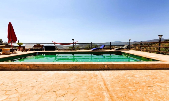 Riogordo Cottage | Rural house with swimming pool and barbecue