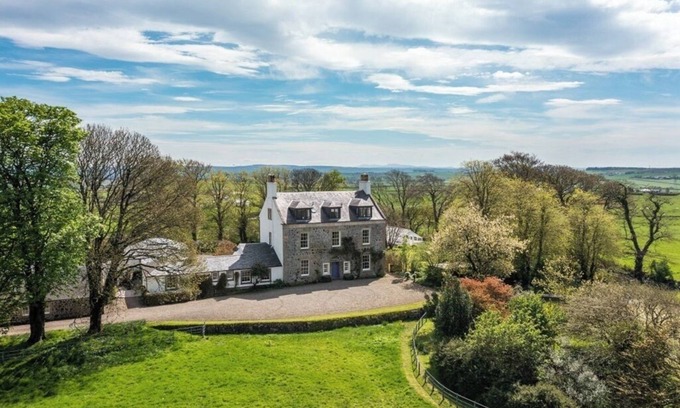 Craigie House | Rural Mansion Indoor Pool Tennis + Cottages, max 28 guests, near Troon/Prestwick