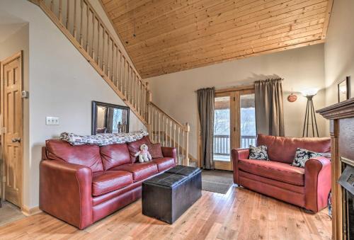 Snowshoe House | Rustic Cabin in the Woods 6 Mi to Snowshoe Resort