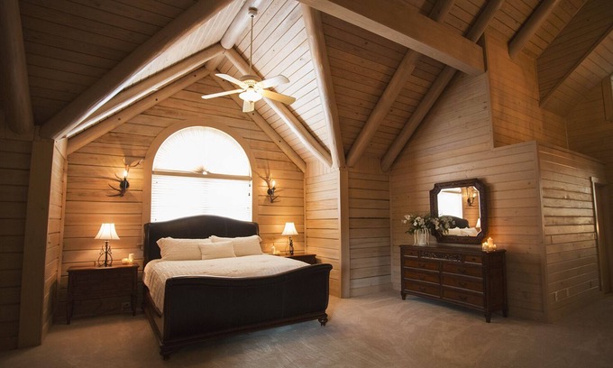 Okeechobee House | Rustic Country Lodge on 800 Private Acres