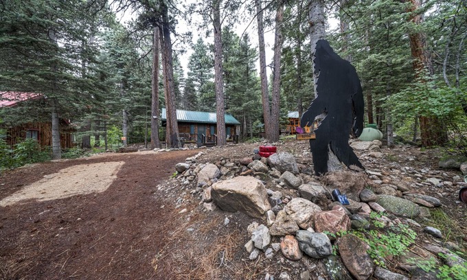 Rye Cabin | Rustic Cozy Cabin at the base of Greenhorn Mountain.