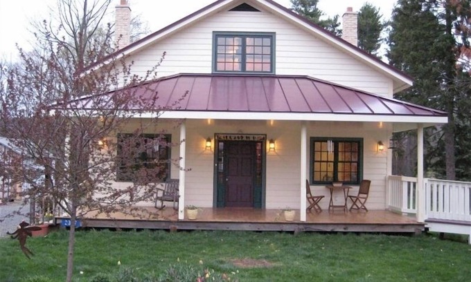 Eastville Cabin | Rustic Elegance to Feed Your Soul in the Heart of Pennsylvania