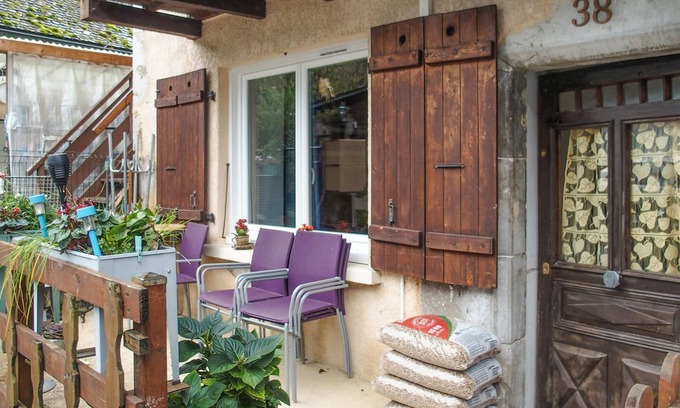 Doussard House | Rustic holiday home near the Lac dAnnecy.